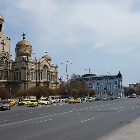 Mommy's House アパート ヴァルナ